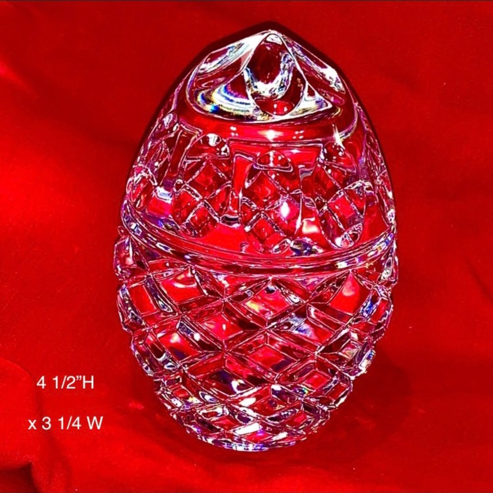 Say Congratulations with this Elaborately Cut Crystal Egg Decorated for Royalty - Picture 2 of 16